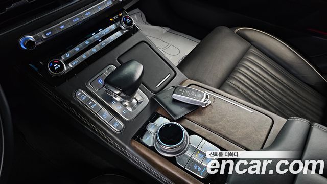 Genesis G90 2019 — photo 9