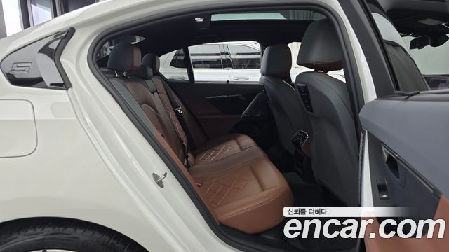 BMW 5-Series 2024 — photo 12
