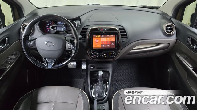 Renault Korea QM3 2016 — photo 10
