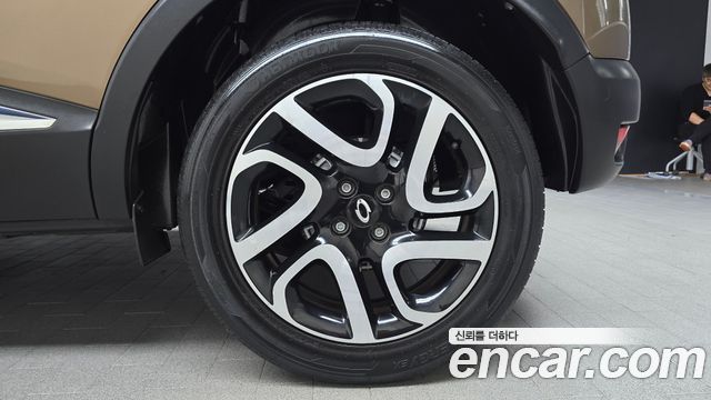 Renault Korea QM3 2016 — photo 7