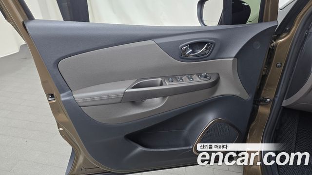 Renault Korea QM3 2016 — photo 14