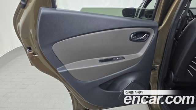 Renault Korea QM3 2016 — photo 15