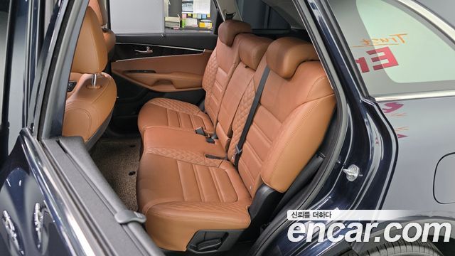 Kia Sorento 2019 — photo 16