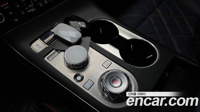 Genesis GV70 2025 — photo 12