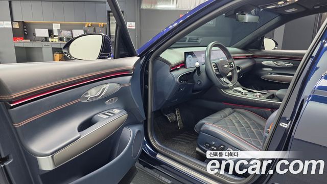 Genesis GV70 2025 — photo 13
