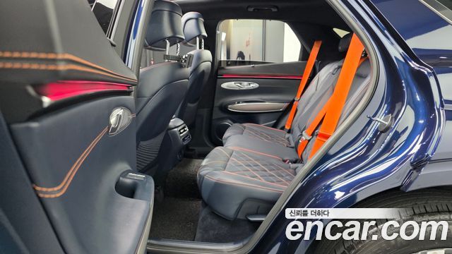 Genesis GV70 2025 — photo 18