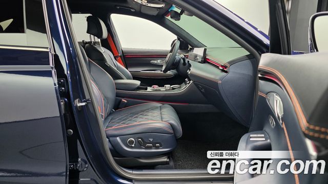 Genesis GV70 2025 — photo 16