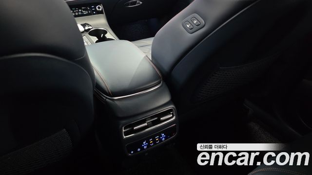 Genesis GV70 2025 — photo 31