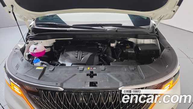Kia Canival 2023 — photo 6