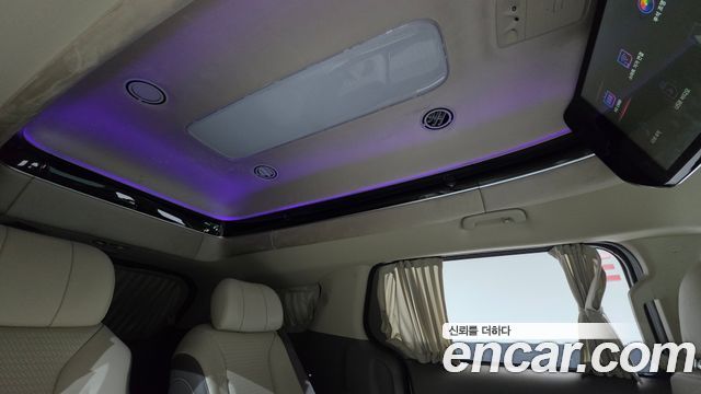 Kia Canival 2023 — photo 23