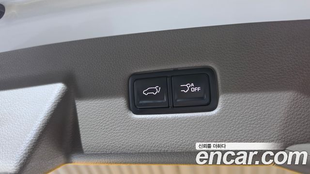 Kia Canival 2023 — photo 24