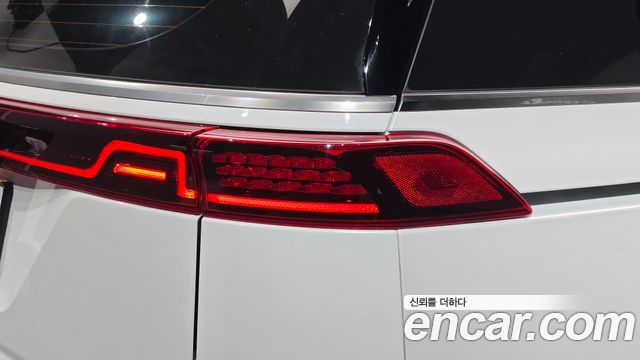 Kia Canival 2023 — photo 9