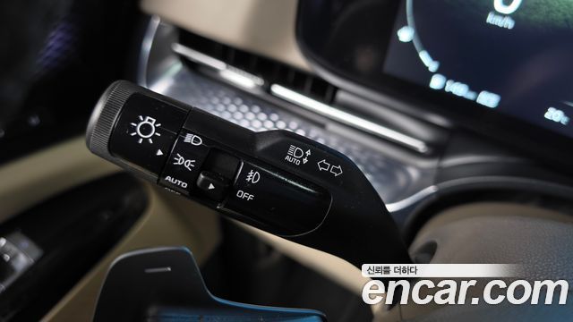 Kia Canival 2023 — photo 37