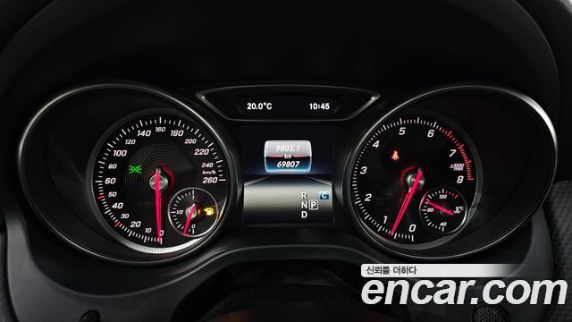 Mercedes-Benz GLA-Class 2019 — photo 11