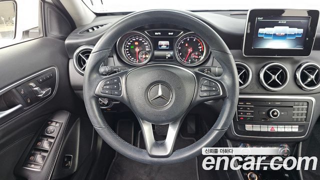 Mercedes-Benz GLA-Class 2019 — photo 19