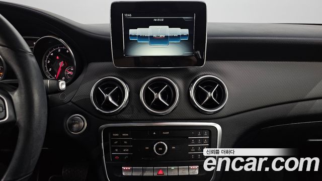 Mercedes-Benz GLA-Class 2019 — photo 20