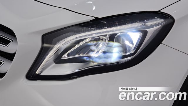 Mercedes-Benz GLA-Class 2019 — photo 8
