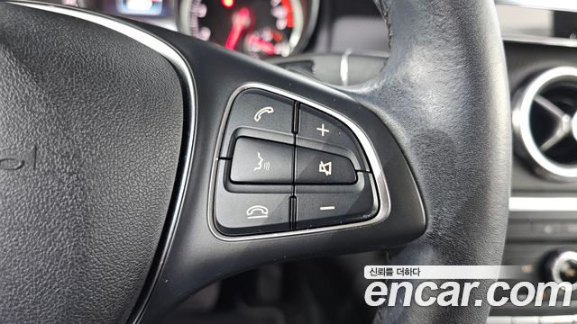 Mercedes-Benz GLA-Class 2019 — photo 28