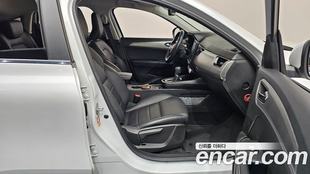 Renault Korea XM3 2023 — photo 11