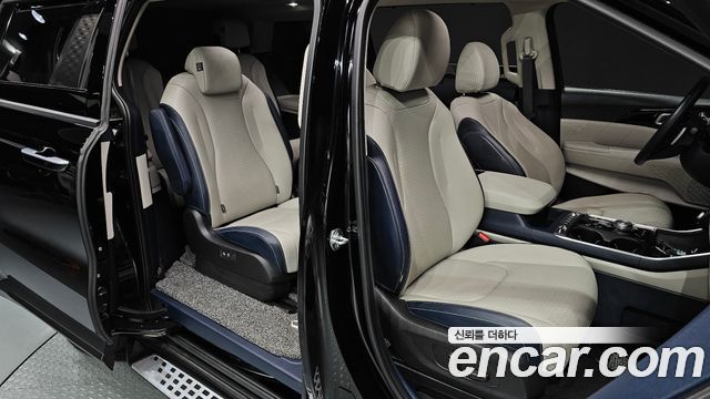 Kia Canival 2025 — photo 17