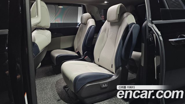 Kia Canival 2025 — photo 16