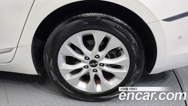 Kia K8 2022 — photo 7