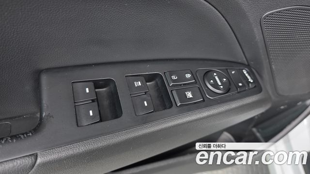 Hyundai AVANTE 2020 — photo 11