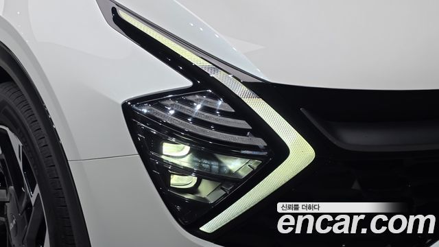 Kia Sportage 2023 — photo 8
