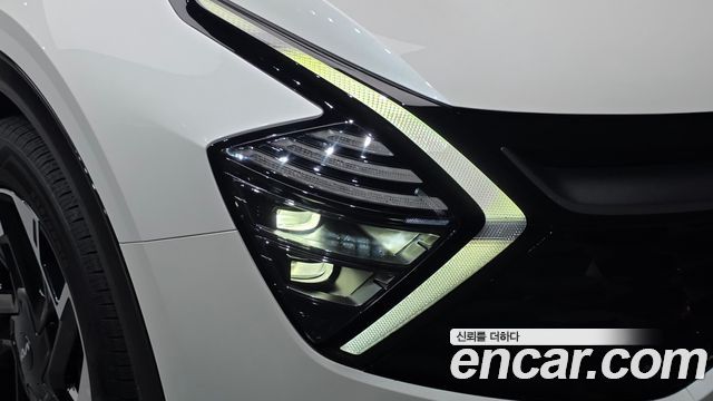 Kia Sportage 2023 — photo 29