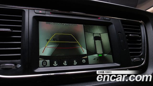Kia Canival 2017 — photo 21