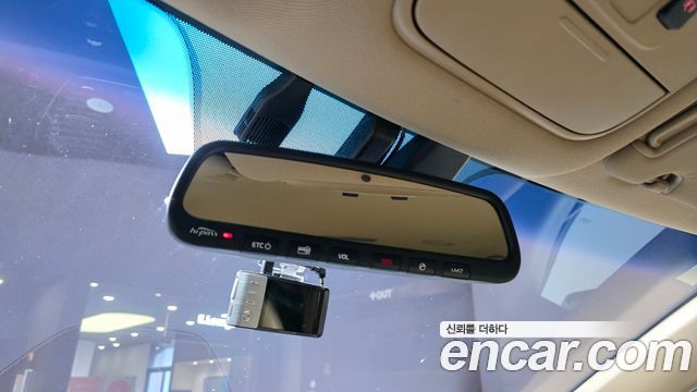 Kia Canival 2017 — photo 28