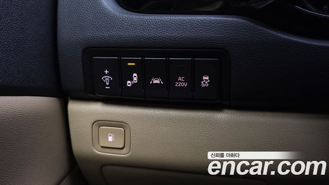 Kia Canival 2017 — photo 29