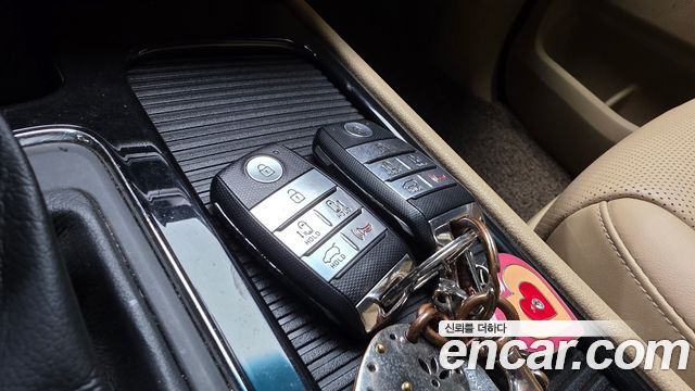 Kia Canival 2017 — photo 30