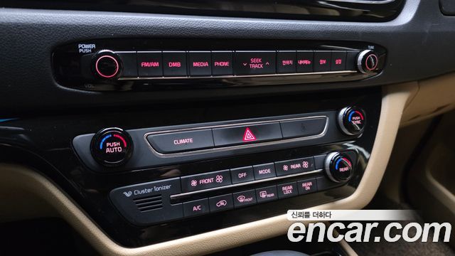 Kia Canival 2017 — photo 32