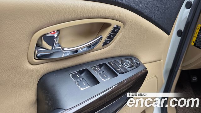Kia Canival 2017 — photo 37