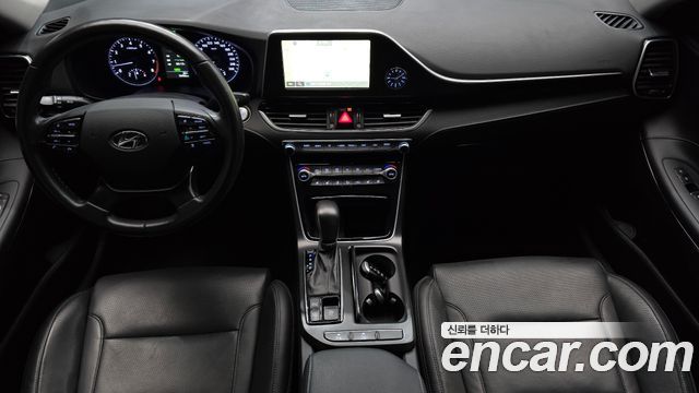 Hyundai Grandeur 2018 — photo 10
