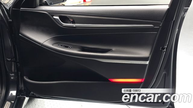 Hyundai Grandeur 2018 — photo 15