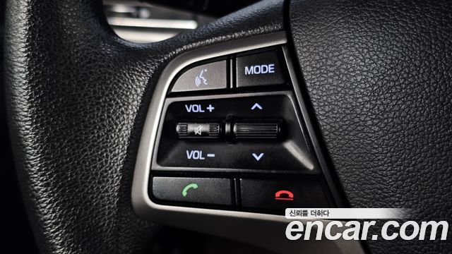 Hyundai AVANTE 2017 — photo 22
