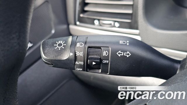 Hyundai AVANTE 2017 — photo 24