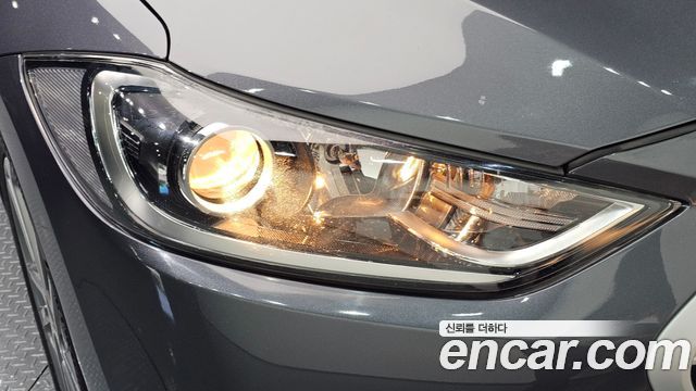 Hyundai AVANTE 2017 — photo 8