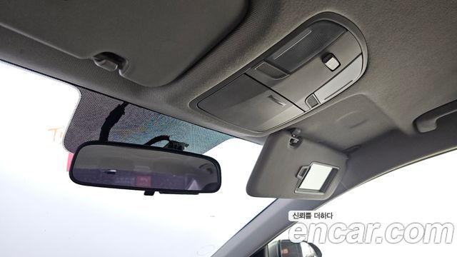 Hyundai AVANTE 2017 — photo 28