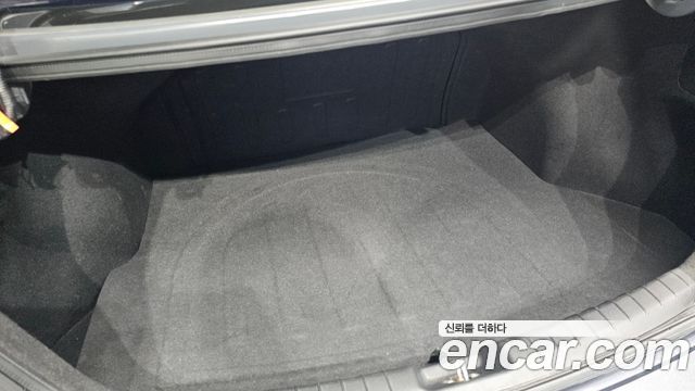 Hyundai AVANTE 2017 — photo 29