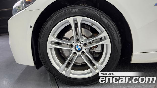 BMW 5-Series 2016 — photo 5
