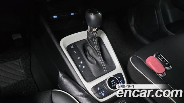 Hyundai Venue 2022 — photo 12