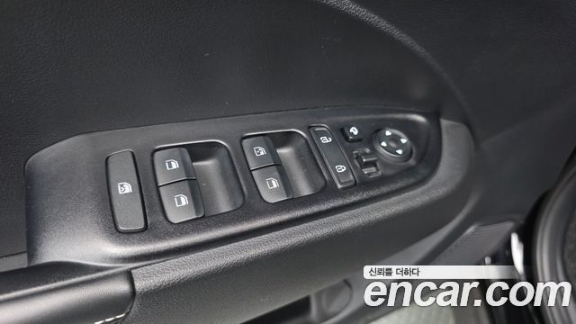 Hyundai Venue 2022 — photo 17
