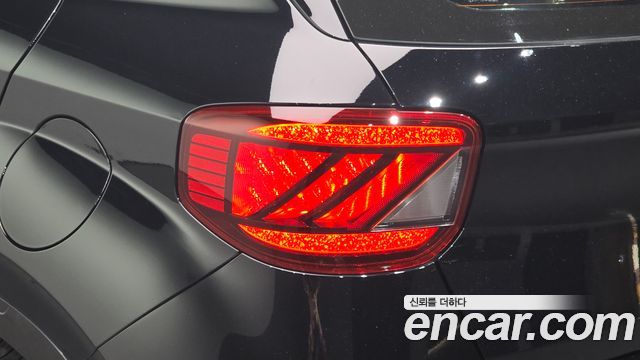 Hyundai Venue 2022 — photo 9
