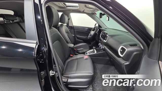 Hyundai Venue 2022 — photo 16