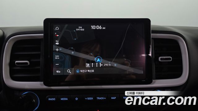 Hyundai Venue 2022 — photo 29
