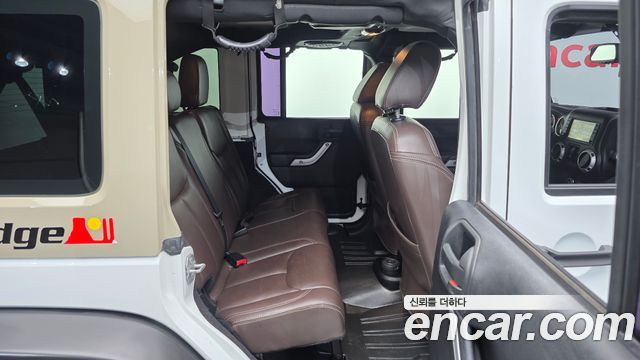 Jeep Wrangler 2015 — photo 11