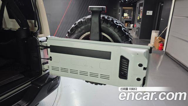 Jeep Wrangler 2015 — photo 19